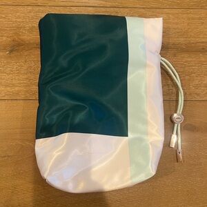 La Mer makeup bag